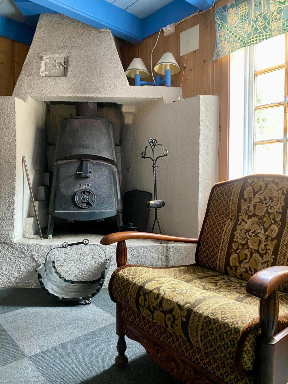 Trollstigen Camping And Gjestegard Andalsnes Room photo