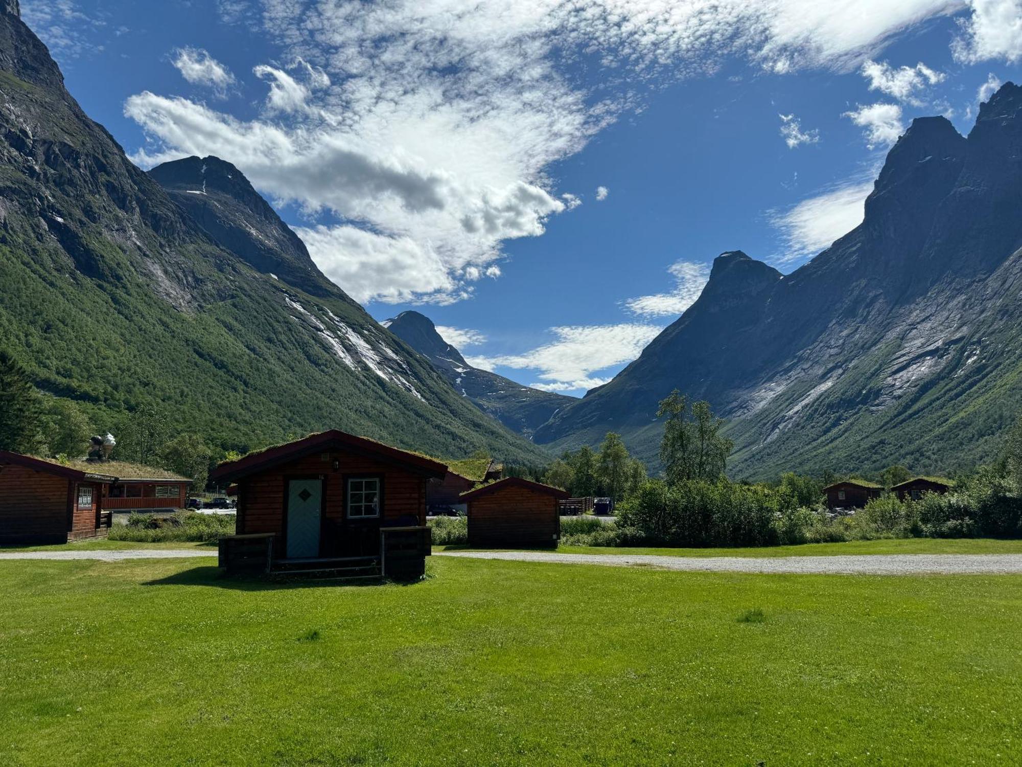 Trollstigen Camping And Gjestegard Andalsnes Exterior photo