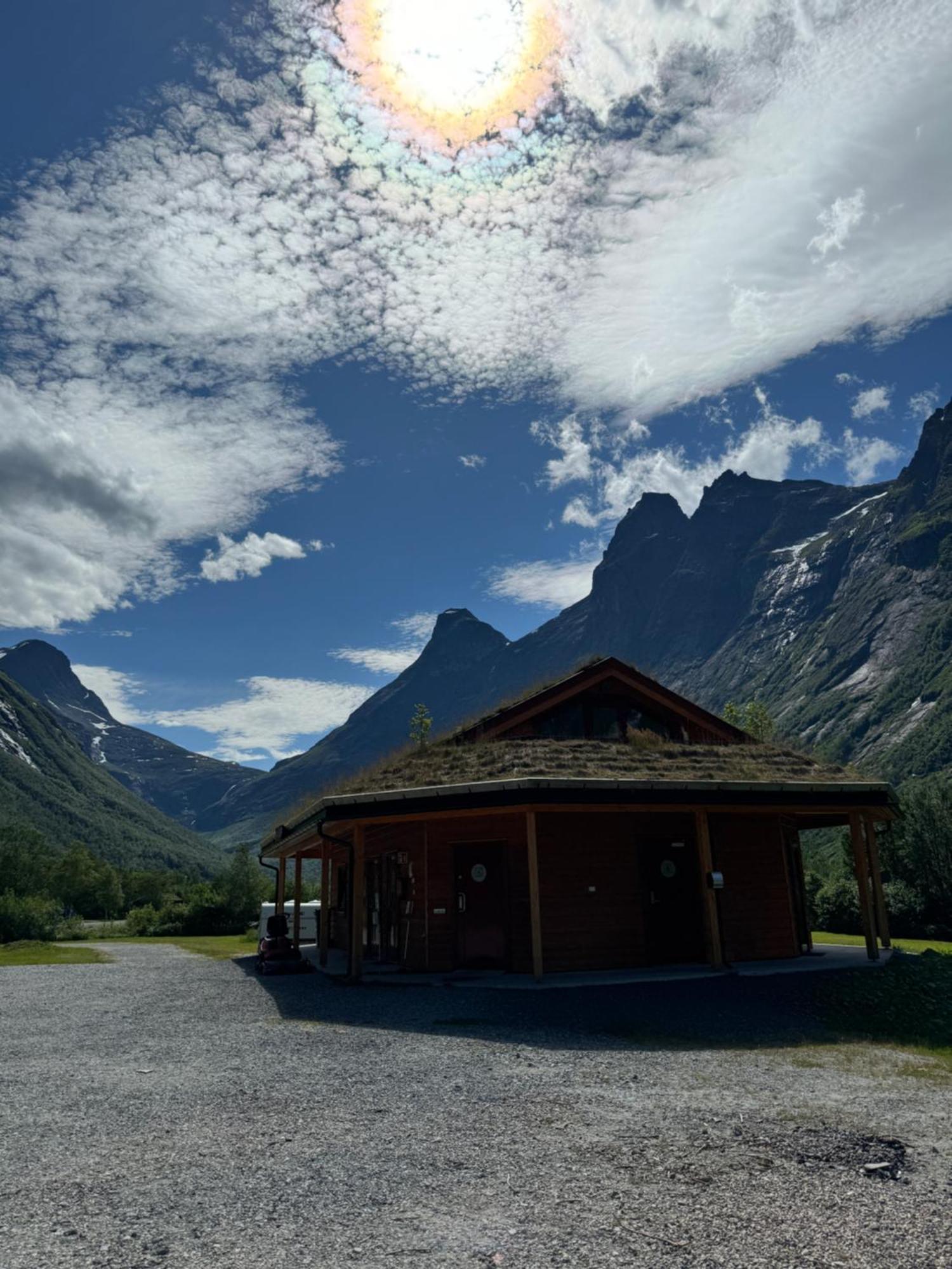 Trollstigen Camping And Gjestegard Andalsnes Exterior photo