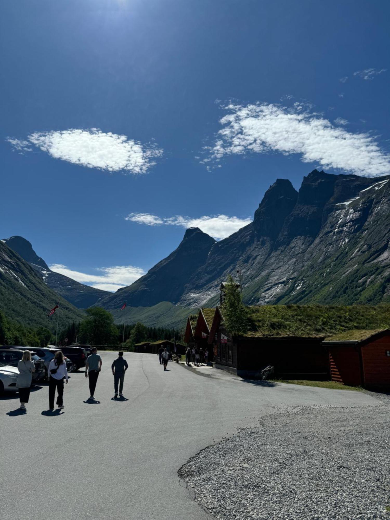 Trollstigen Camping And Gjestegard Andalsnes Exterior photo