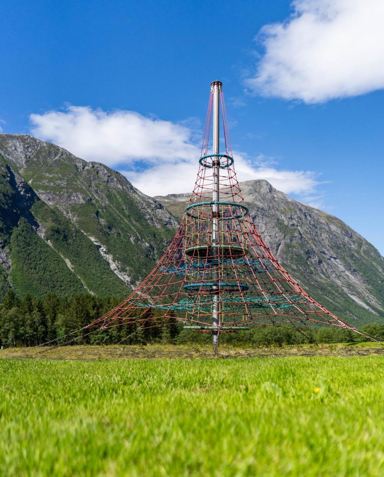 Trollstigen Camping And Gjestegard Andalsnes Exterior photo